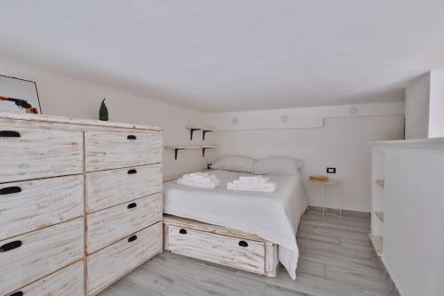 Quiet House Milano in Navigli Sleeps 4