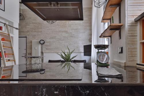 Quiet House Milano in Navigli Sleeps 4