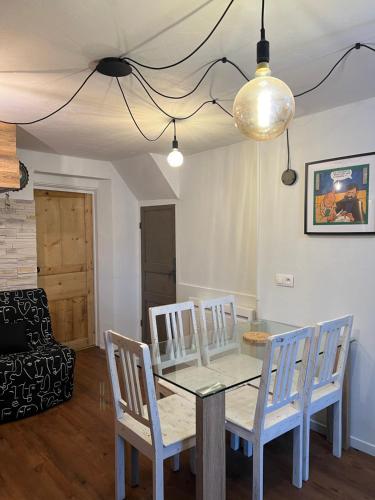 Photo de la galerie de l'établissement Appartement 2 pièces ,centre village 2 lits, à Les Avanchers