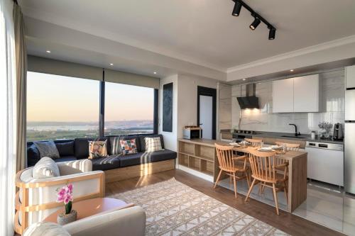 Dapur atau dapur kecil di LUNA RESIDENCE