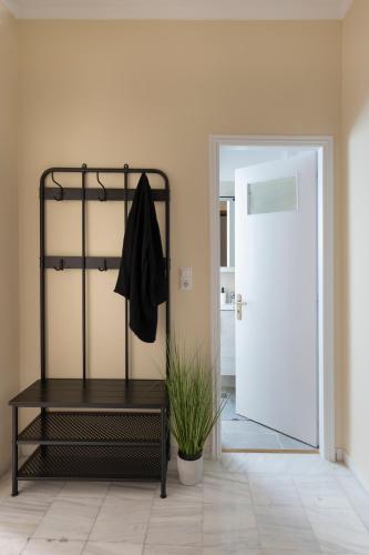 Spacious Heart of the City Apartment - Ermou Street Syntagma
