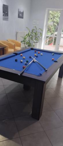 Hotel Nad Mrogąにあるビリヤード台