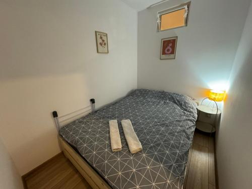 Ένα ή περισσότερα κρεβάτια σε δωμάτιο στο ApartamentsByMatyrafa-V