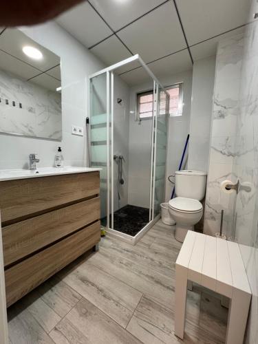 Bilik mandi di Caballos Lux playa levante