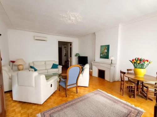 Photo de la galerie de l'établissement LE TOIT de la rue Sainte, à Marseille