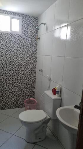 Kylpyhuone majoituspaikassa Caucaia Cit
