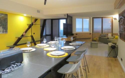 Belles prestations pour ce T4 avec vue mer et piscine - 6FLAM701 high-end residence sea view and pool