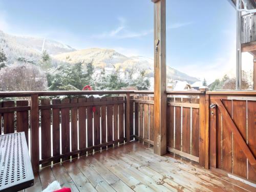 a balcony with a view of the mountains at Appartement Birgit in Bad Kleinkirchheim