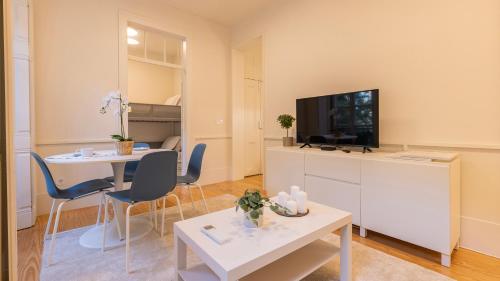 2BDR Alcântara Nest by LovelyStay