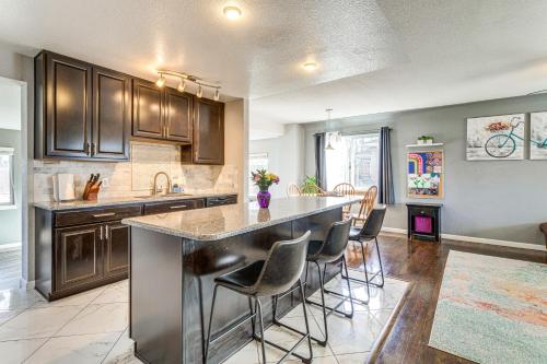 Gallery image of 5 Mi to Dtwn Denver Pet-Friendly Home with Yard in Denver