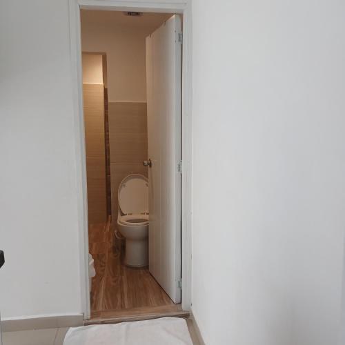 ห้องน้ำของ Hermoso Apartamento nuevo, acogedor, privado, super aseado, excelente ubicación!