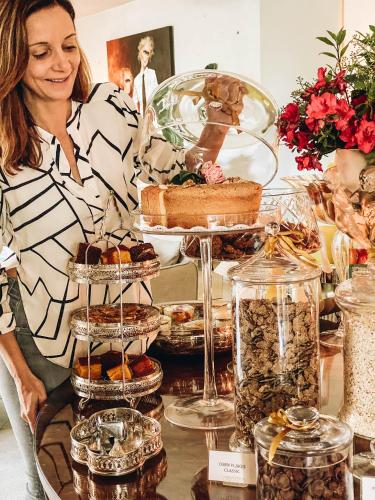 Comida en o cerca de este hotel