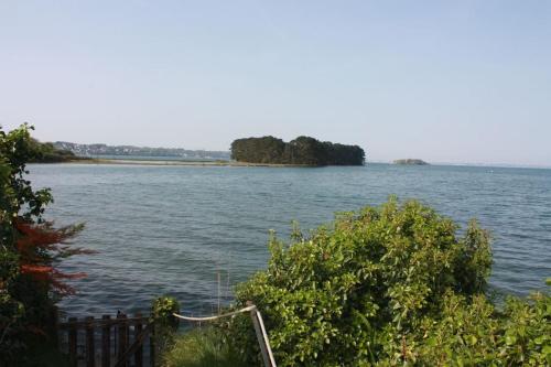 Photo de la galerie de l'établissement Maison familiale 8-10 personnes, accès direct mer, à Crozon