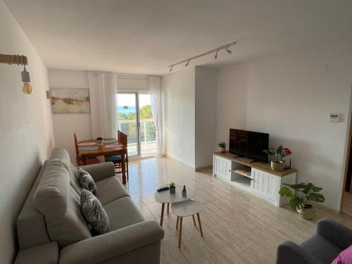 Peaceful apartment with Sea View and parking in Cap Salou