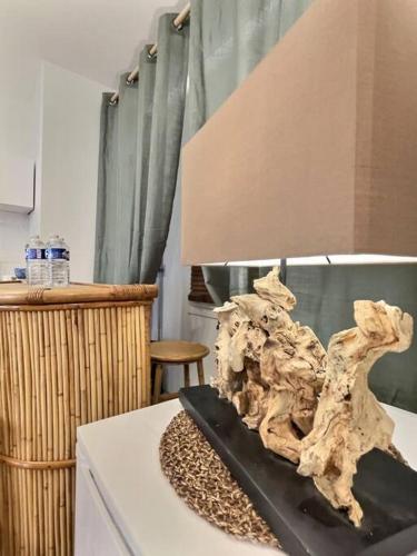 Photo de la galerie de l'établissement ''L'Explorateur'' de Miss.K Conciergerie, à Tarascon