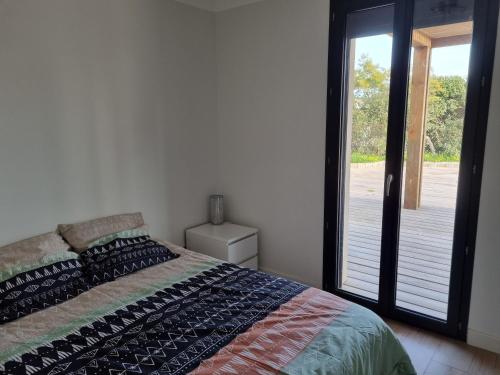 Piscine privative, CLIM, WIFI, plage au bout de la rue, 5min à pied, 6 couchages, bel appartement rdc