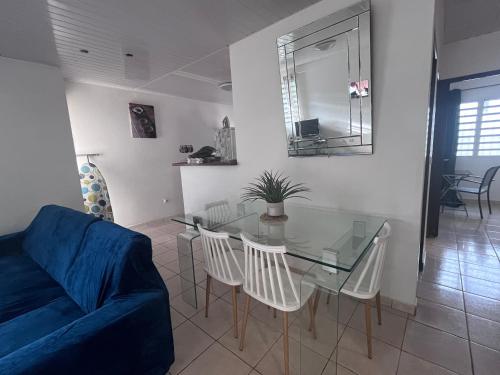 Una cocina o zona de cocina en SIMPLISSIME T4 à KOUROU