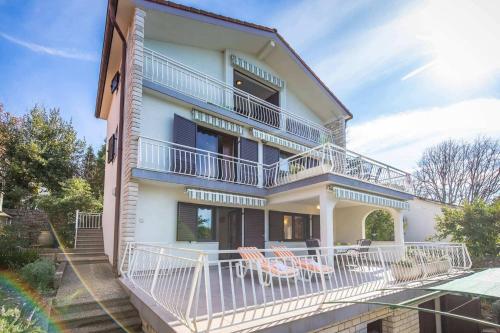 Apartments by the sea Njivice, Krk - 21868