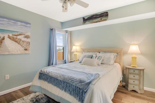 Pelican Beach Paradise! photo 9
