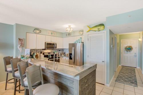 Pelican Beach Paradise! photo 14