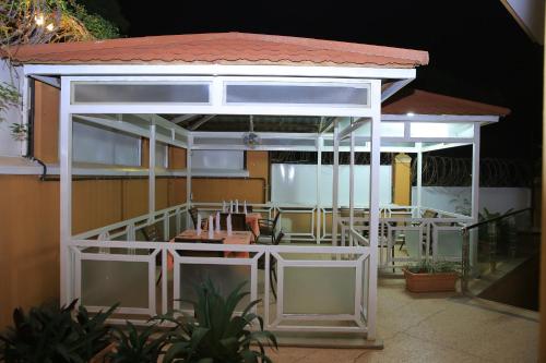 Restoran atau tempat lain untuk makan di Panorama Portico Hotel, Juba
