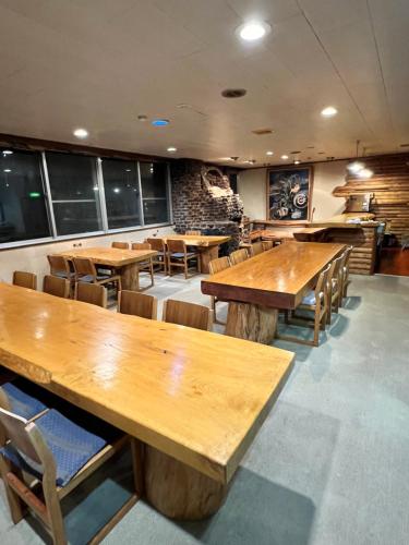 Restoran atau tempat lain untuk makan di ロッヂ　スガノ