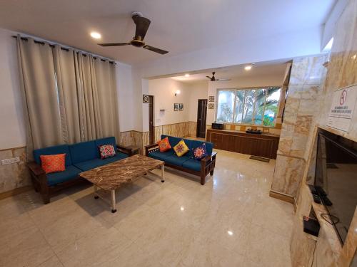 Posezení v ubytování 4 BHK Private Villa Near Calangute