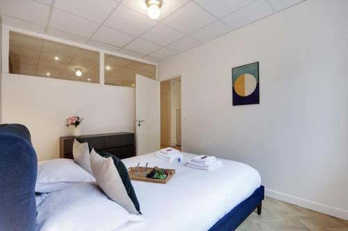 Beautiful apartment 4P/1BR Champs Elysées