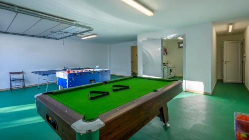 Gallery image of VILLA DELLE GINESTRE 9&2, Emma Villas in Santa Maria di Paterno