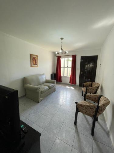 Duplex centro comercial a 4 km playa