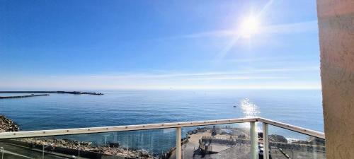 LE MARTY 53 Un Balcon sur la Mer Centre Historique