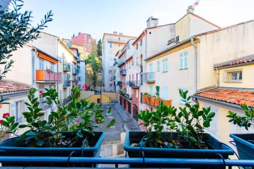 #39 Staywizus - Old Town suite 3 BDR AC Balcony 5mins Walk to Sea