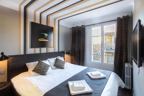 #39 Staywizus - Old Town suite 3 BDR AC Balcony 5mins Walk to Sea