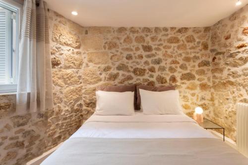 Three Bedroom Acropolis Maisonette by Idiosyncrasy Collection
