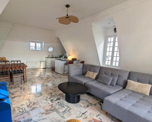 Galeriebild der Unterkunft Appartement lumineux avec terrasse à 7min de Paris in Asnières-sur-Seine