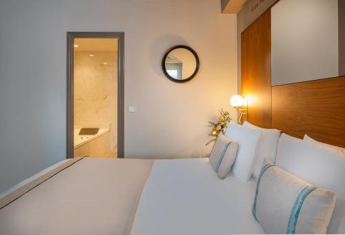 Hôtel Le Tourville by Inwood Hotels photo 63