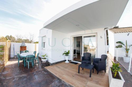 Fotografie z fotogalerie ubytování La Rana, apartamentos en urbanización con piscina comunitaria v destinaci Chiclana de la Frontera