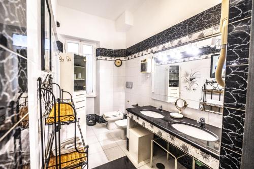 Trastevere 2 BR Cozy Apartment