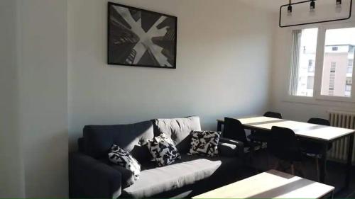 Photo de la galerie de l'établissement Appartement vu sur montagnes, à Grenoble