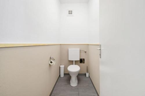 Koupelna v ubytování Ruhiges Apartment in der Nähe von Park und Krankenhaus mit gratis Parkplatz