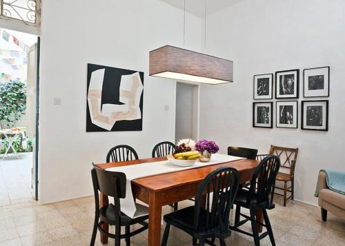 Χώρος καθιστικού στο THE AUTHENTIC TOWNHOUSE