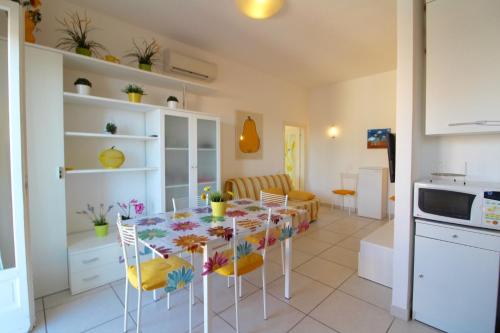 Nhà bếp/bếp nhỏ tại Rif. B12 - DELFINO 2