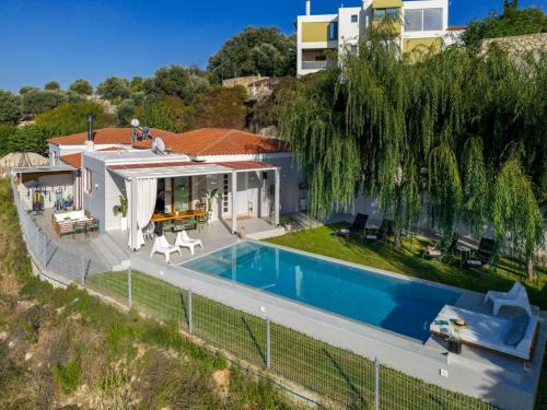 Canyon 1 Elegant villa with private pool