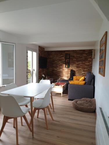 Photo de la galerie de l'établissement Chambre privée dans Petite maison typique, à Montivilliers