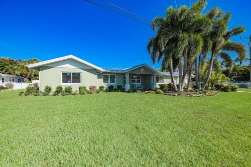 PRETTY PALMS home – Photos 2