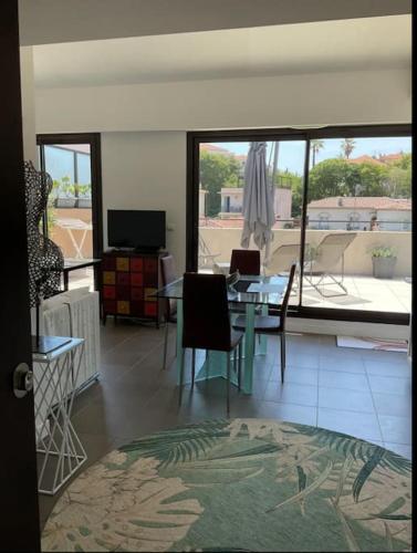 Toit terrasse dans résidence avec piscine