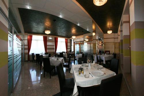 Εστιατόριο ή άλλο μέρος για φαγητό στο Hotel Seneca