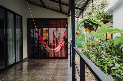 Taman di luar EcoVillas Las Melinas