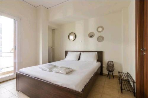 Spacious 3bdr apart w/balcony-5 mins to acropolis