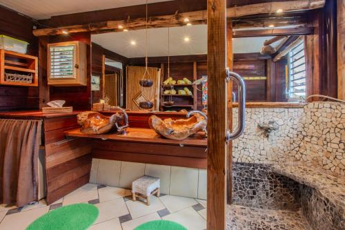 Koupelna v ubytování Jaden Kreyol - Gîte rural central 4 à 8 pers avec spa